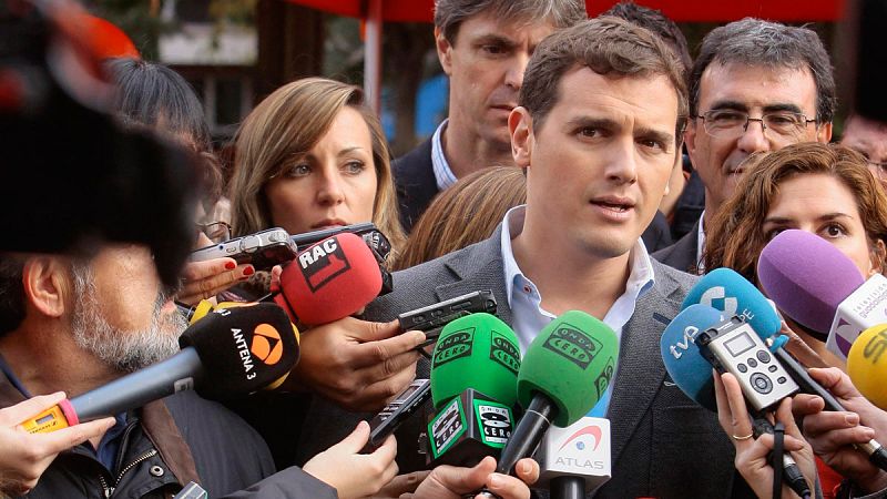 Rivera pide que no se intente "engañar a la gente" diciendo que Ciudadanos quiere eliminar pueblos