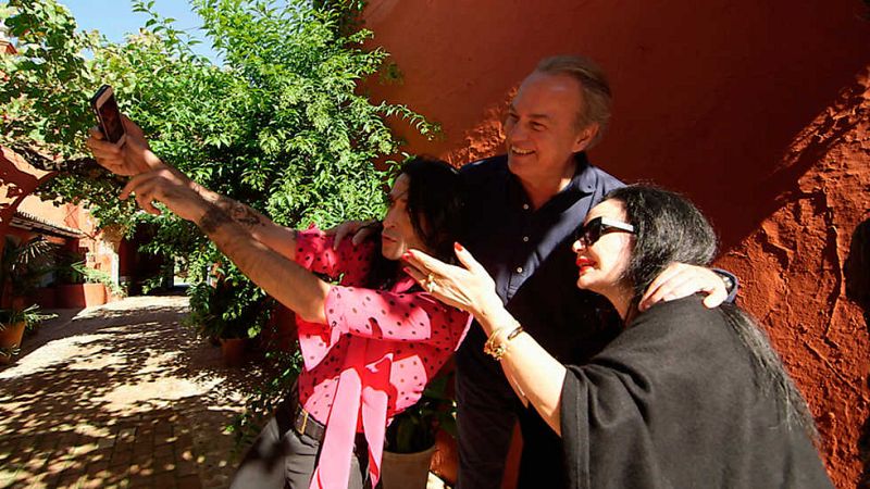 Alaska y Mario en 'En la tuya o en la m�a': El secreto de 16 a�os de amor y la muerte de un hermano