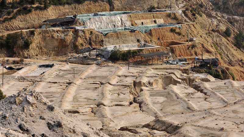 Un total de 19 personas están atrapadas por el derrumbe de una mina en China