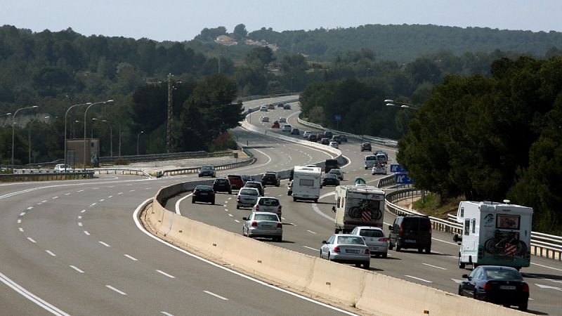 El precio medio de los peajes de las autopistas dependientes del Estado bajará un 0,6% en 2016