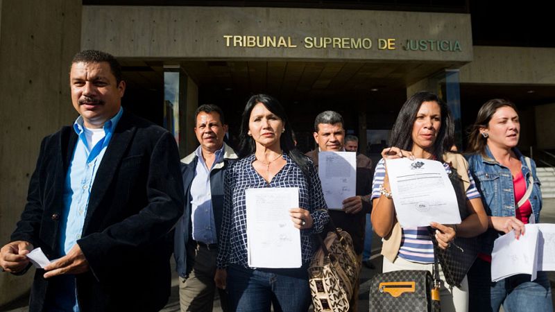 El Supremo venezolano suspende la proclamación de tres diputados opositores