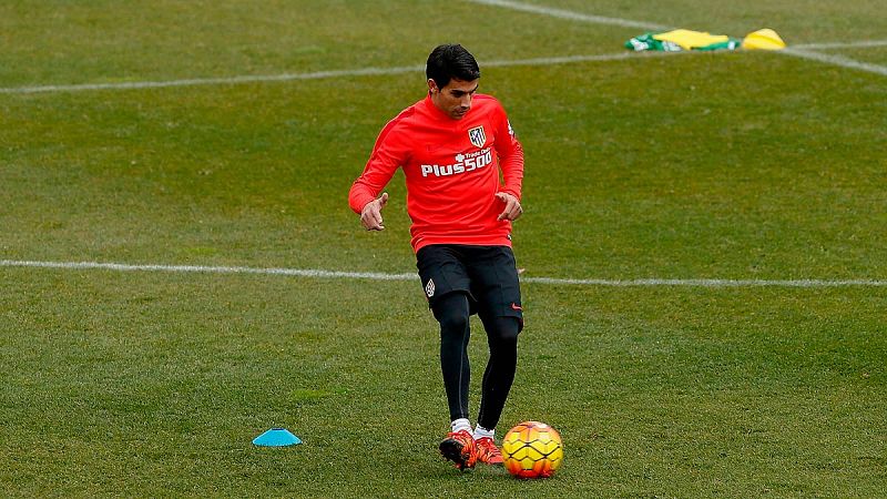 Augusto Fernández firma con el Atlético y se incorpora a los entrenamientos