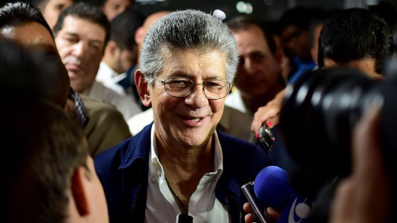 La oposición elige a Ramos Allup como presidente del Parlamento venezolano