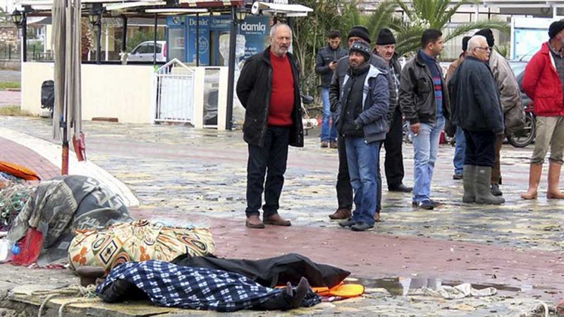 Al menos 27 refugiados muertos, tres de ellos niños, en un naufragio en las costas de Turquía