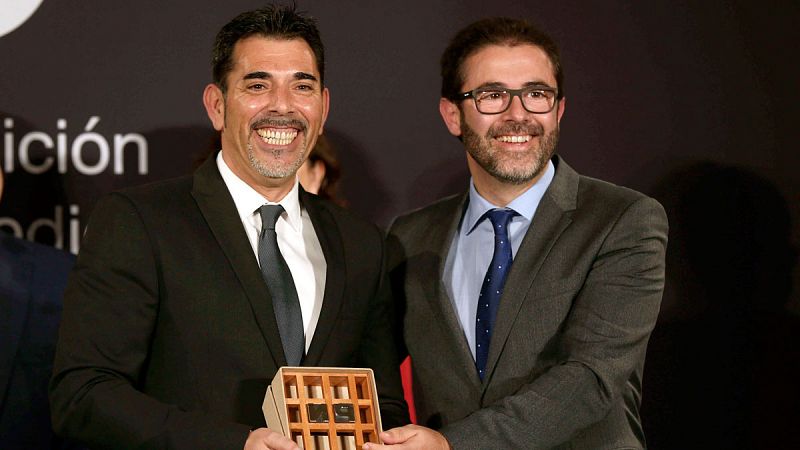 El escritor barcelonés Víctor del Árbol gana el Premio Nadal de novela