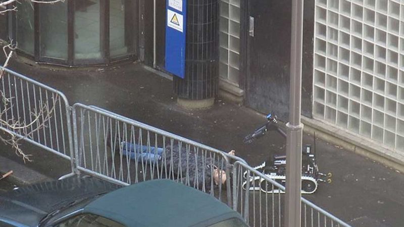 La Policía abate a un sospechoso que intentó entrar armado en una comisaría de París