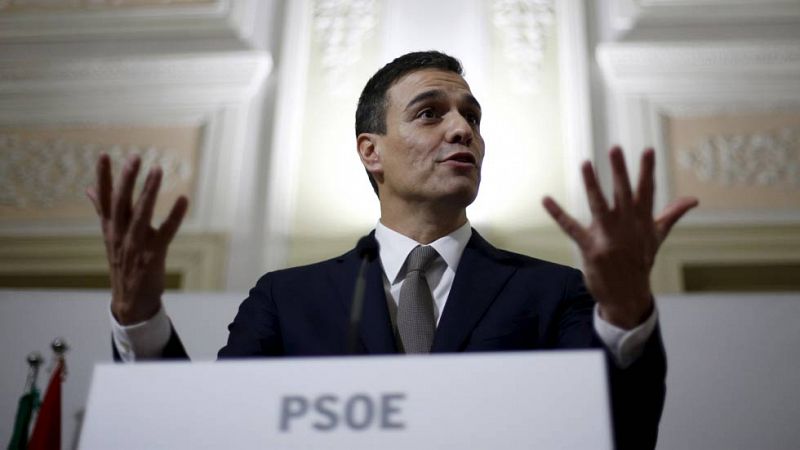 Sánchez intentará una "gran coalición de izquierdas" si Rajoy fracasa y pide poner fin a las líneas rojas