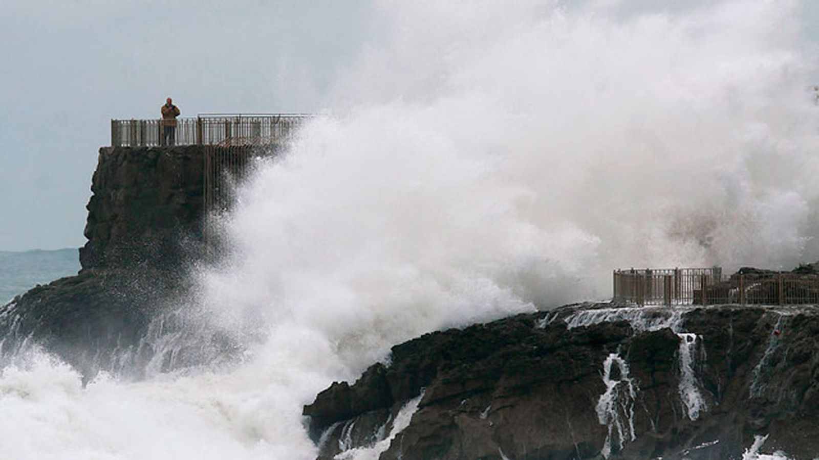 33 provincias han estado hoy pendientes de los fuertes vientos