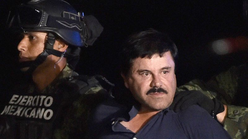 Un "Chapo" más vigilado afronta una extradición complicada