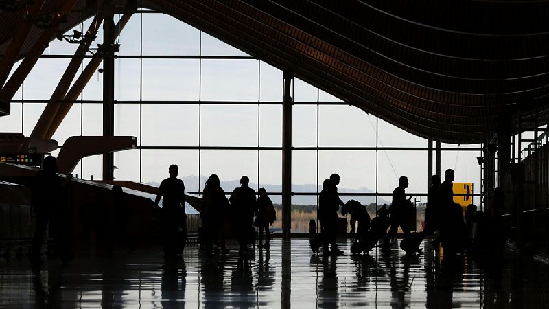 Aena supera los 207 millones de viajeros en 2015, su mejor cifra desde 2007