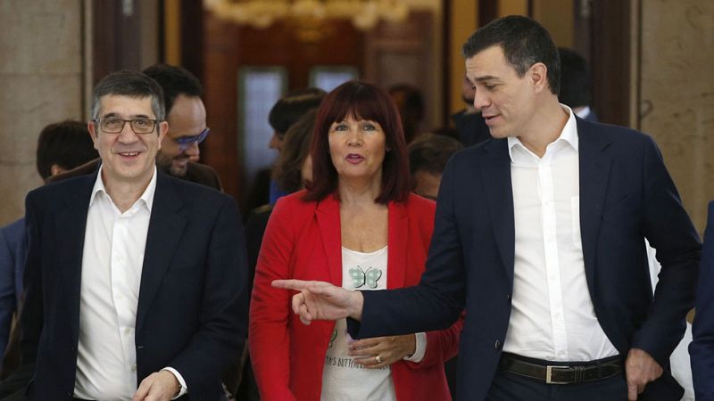 PSOE y Ciudadanos pactan que Patxi López sea presidente del Congreso y el PP rechaza presentar otro candidato