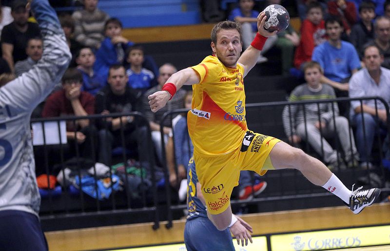 Envía tu pregunta a nuestros comentaristas y gana una camiseta de los 'Hispanos'