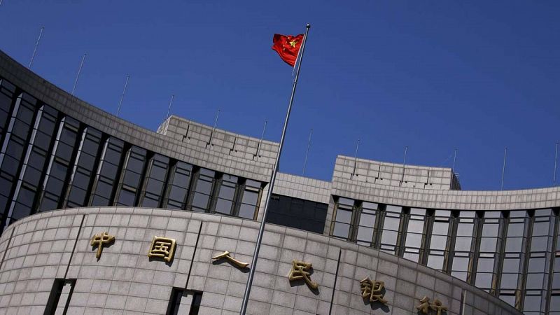 El banco central chino inyecta casi 14.000 millones en el mercado para reducir la falta de liquidez
