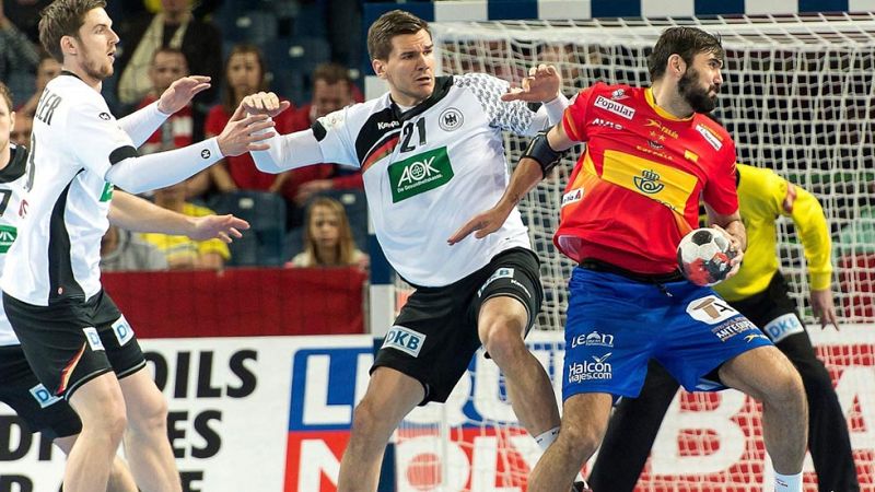 Espa�a debuta con buen pie ante Alemania