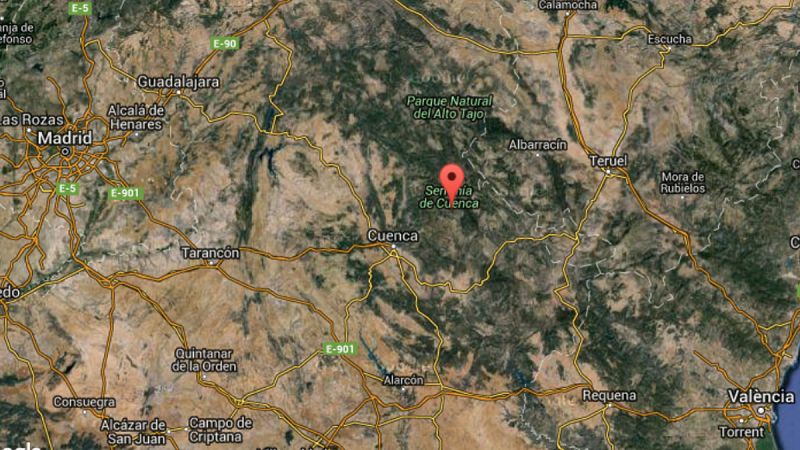 Mueren dos personas al estrellarse una avioneta en un paraje de Cuenca