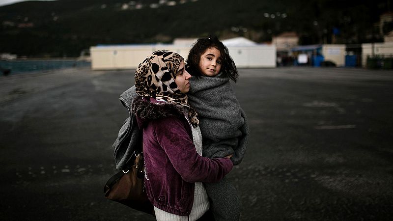 Acosadas, explotadas y víctimas de agresiones: la realidad de las refugiadas en Europa