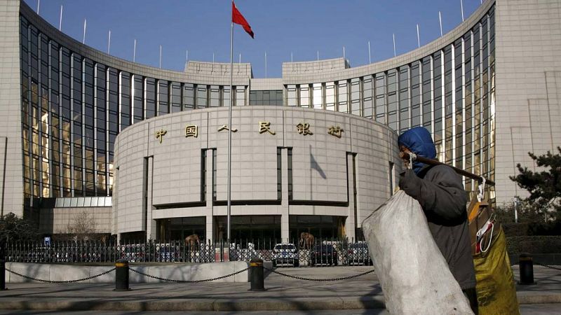 El banco central chino inyecta 56.000 millones en el mercado, en la tercera operación de este tipo en menos de una semana