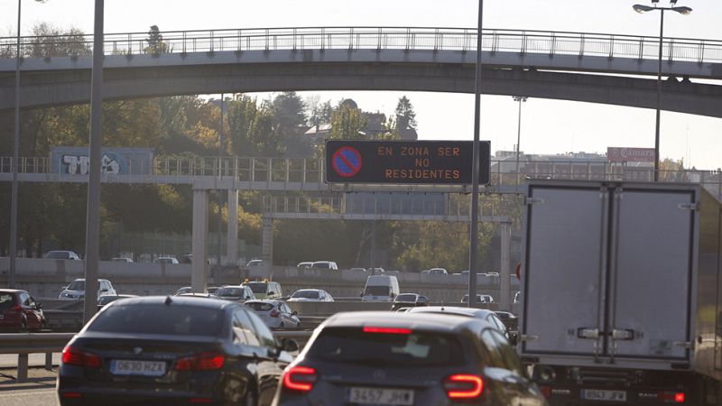 Madrid endurece las restricciones al tráfico por alta contaminación pero dará más tiempo para prepararse