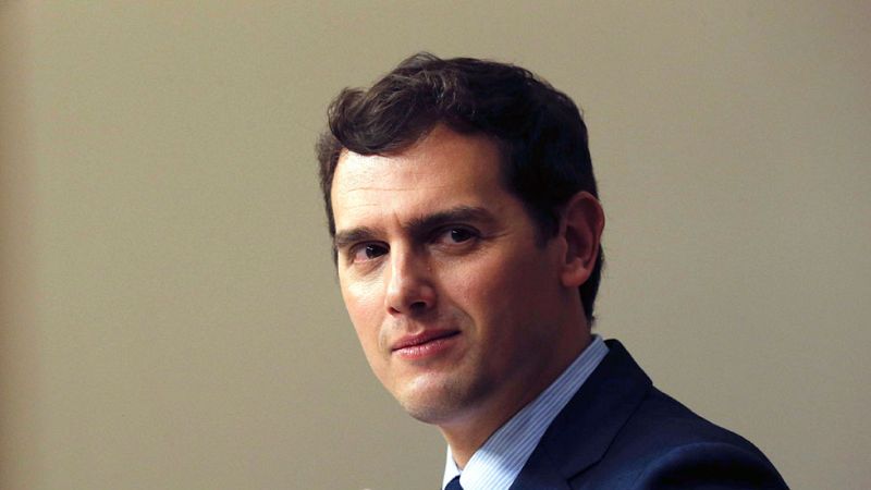 Rivera critica que lo primero que pida Iglesias sean "sillones del Gobierno"