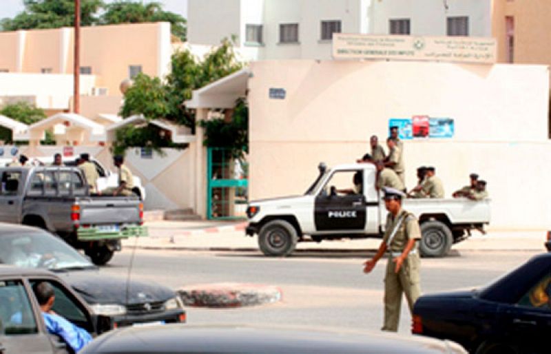 La Policía dispersa a los seguidores del presidente derrocado en Mauritania y cierra su sede