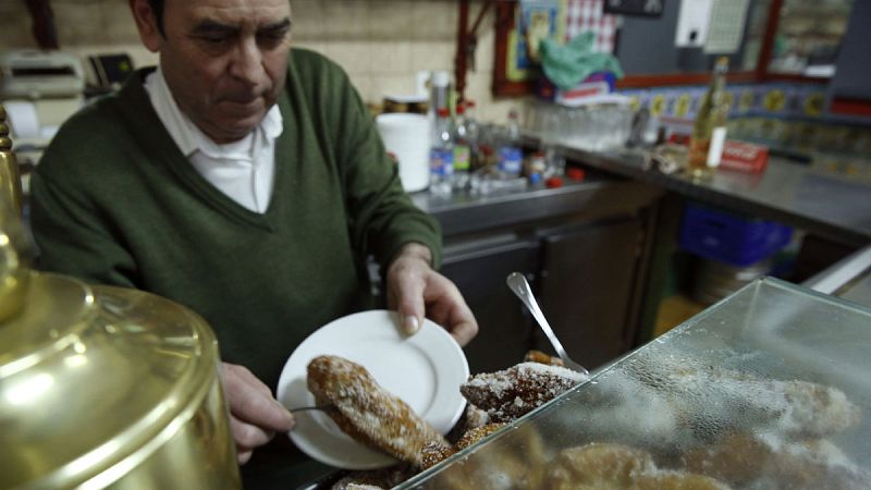 Los hogares con todos sus miembros en paro bajan en 209.700 y cierran 2015 en 1.556.600