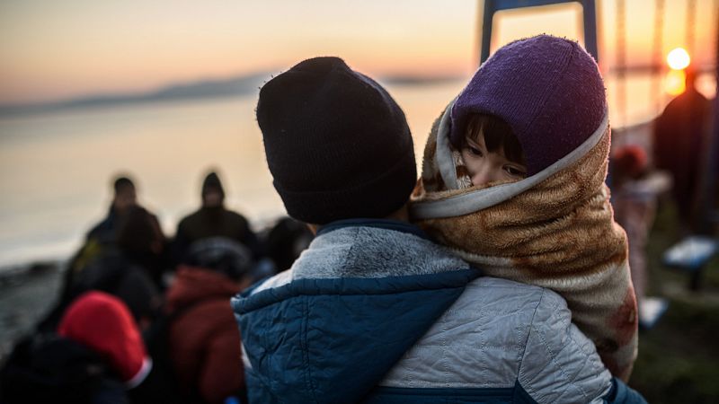 Al menos 24 muertos, entre ellos 10 niños, en el segundo naufragio en 24 horas frente a la costa griega