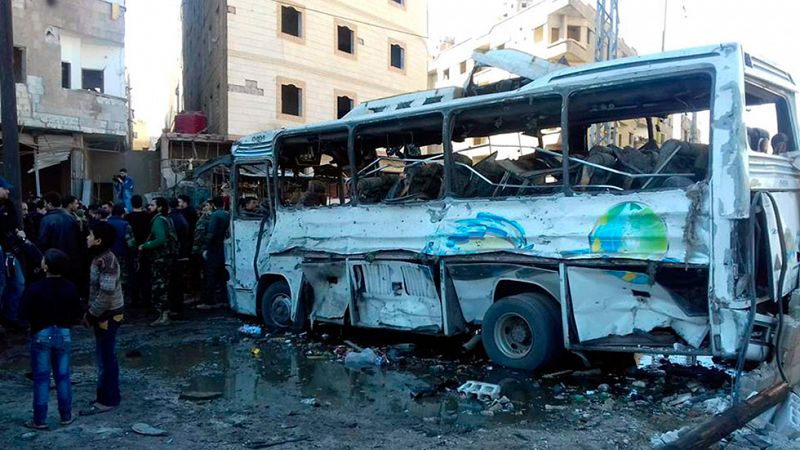 Al menos 60 muertos y más de 100 heridos en un triple atentado contra un santuario chií en Siria