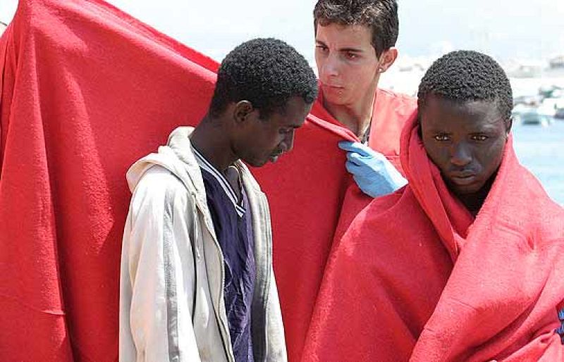 Interceptada una segunda patera frente a Motril, con al menos 70 inmigrantes a bordo