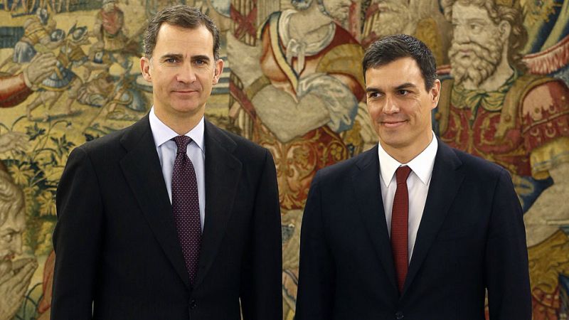 Pedro Sánchez le dice al rey que está "dispuesto a formar Gobierno" si vuelve a renunciar Rajoy a la investidura