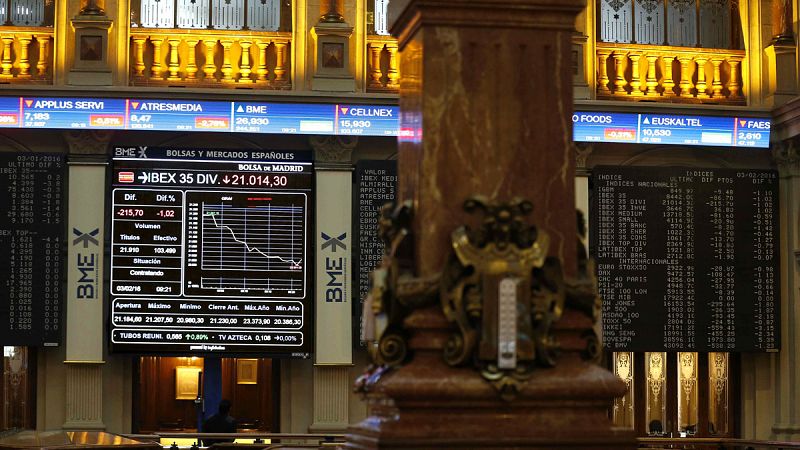 El IBEX 35 cae un 2,51% y pierde los 8.400 puntos arrastrado por la banca