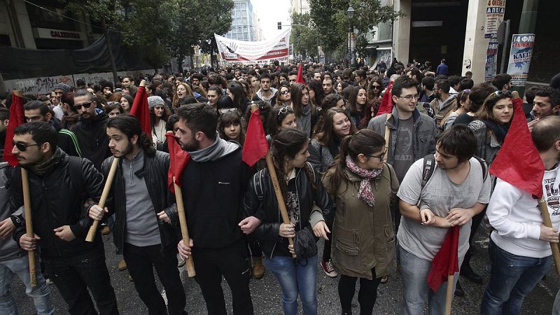 La huelga contra la reforma de las pensiones paraliza Grecia con manifestaciones multitudinarias