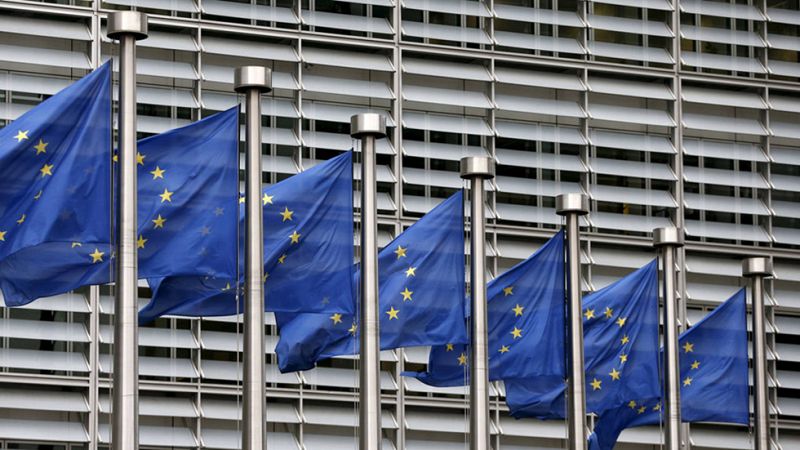 Bruselas cree que España se ralentizará menos de lo previsto y eleva a 2,8% su previsión de crecimiento para 2016