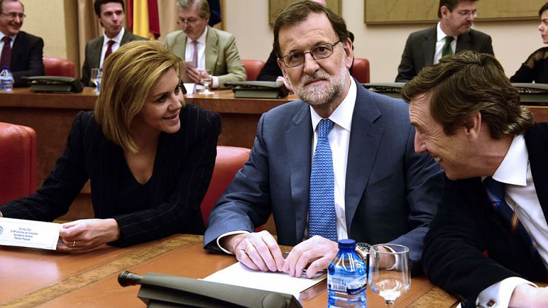 Rajoy traslada a los suyos que el PP "siempre se ha gobernado a sí mismo" y que "va a pasar bien"