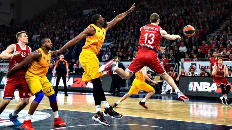 El Barça se complica la vida en Bamberg