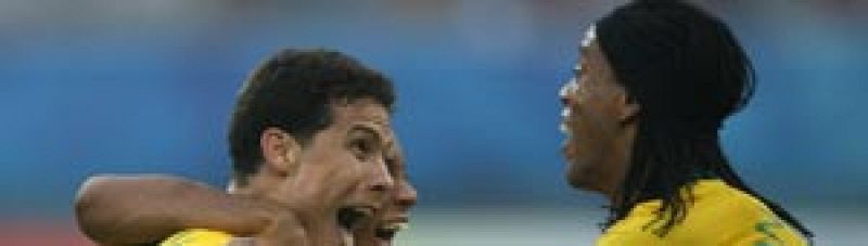 Hernanes salva a Brasil de su impotencia