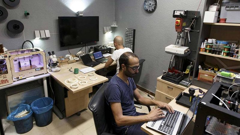 La creación de empresas se ralentizó en 2015, cuando también se frenó la disolución de sociedades