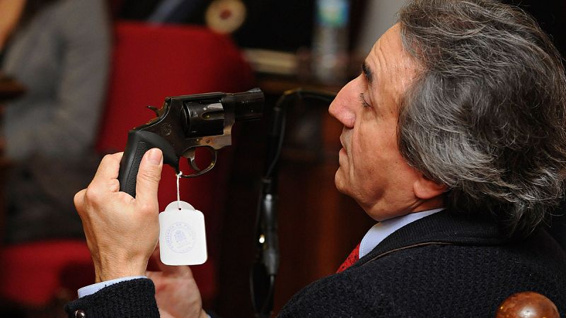 Los peritos creen que la asesina de Isabel Carrasco eligió un revólver adecuado para ocultar pruebas