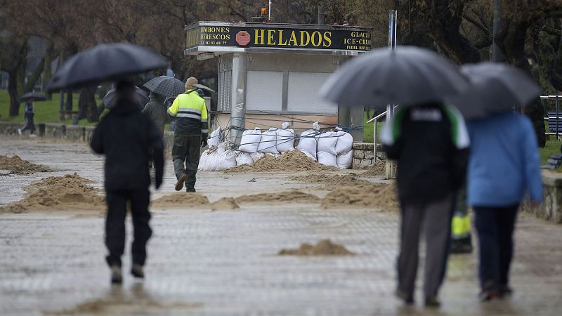El temporal remite y los avisos por oleaje, viento y lluvia se limitarán a cinco provincias
