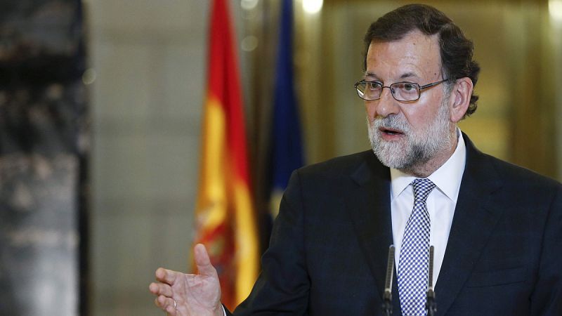 Rajoy avanza que el déficit público se situó en 2015 en el 4,5% del PIB