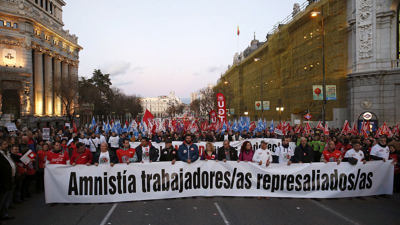 Miles de personas se manifiestan en Madrid en defensa del derecho de huelga