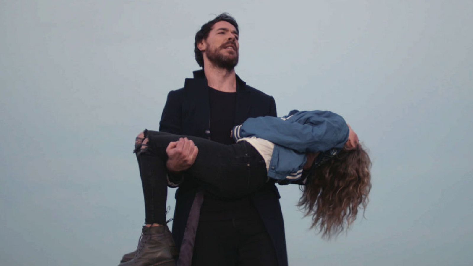 No te pierdas "Dominaremos el mundo", el nuevo single de David Feito