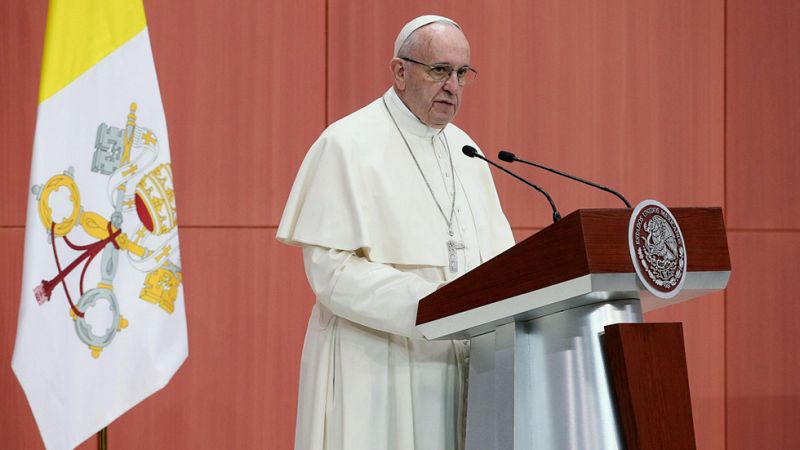 El papa Francisco denuncia en México que los privilegios favorecen la corrupción y el narcotráfico