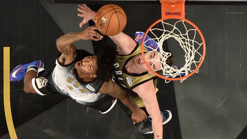 LaVine encabezó el triunfo de Estados Unidos