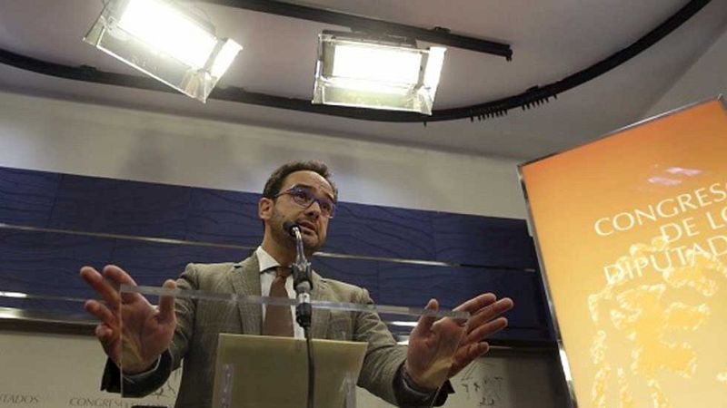 El PSOE critica el papel "que se arroga" Iglesias e insiste en el 'no' al referéndum en Cataluña