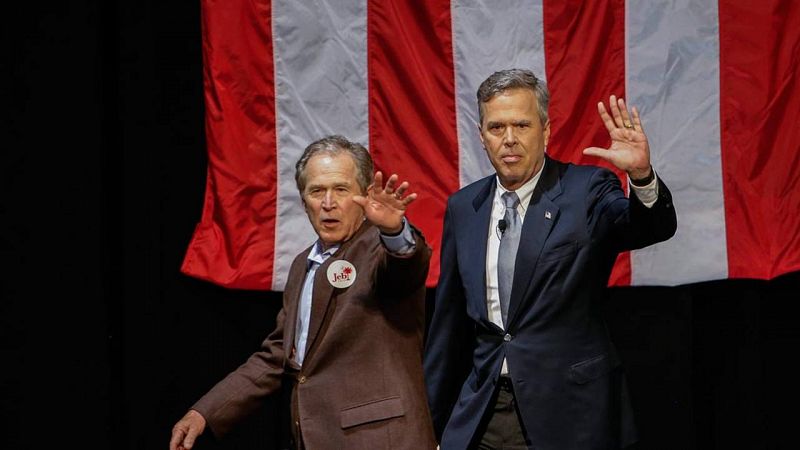 El expresidente George Bush hace campaña por su hermano Jeb y ataca a Donald Trump