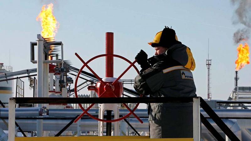 Arabia Saudí, Rusia, Venezuela y Catar acuerdan congelar su producción de petróleo a niveles de enero