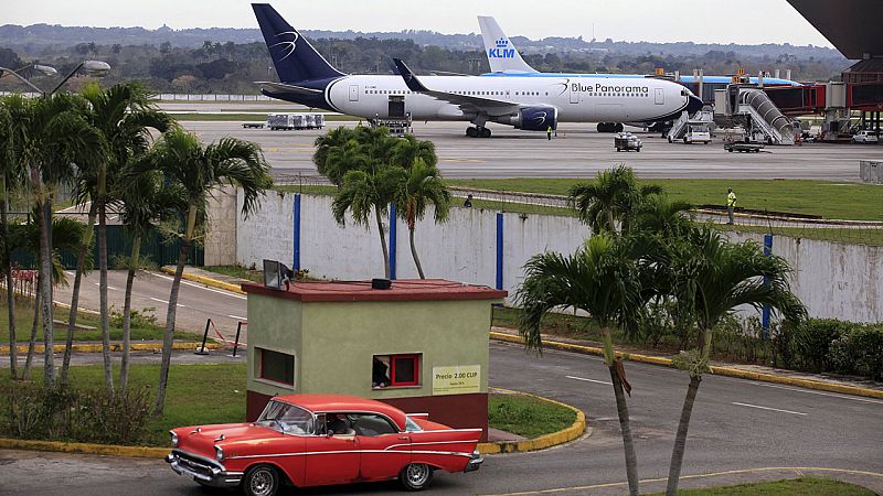 Estados Unidos y Cuba restablecerán 110 vuelos diarios entre ambos países
