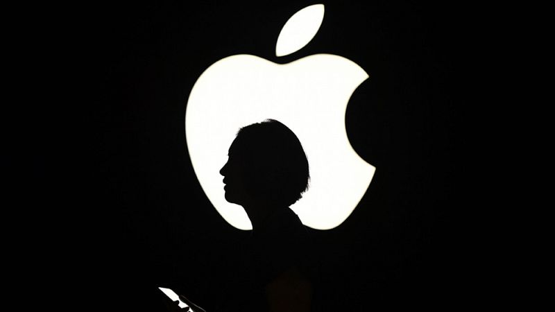 Apple se enfrenta al Gobierno de EE.UU. al negarse a desbloquear el móvil del terrorista de San Bernardino