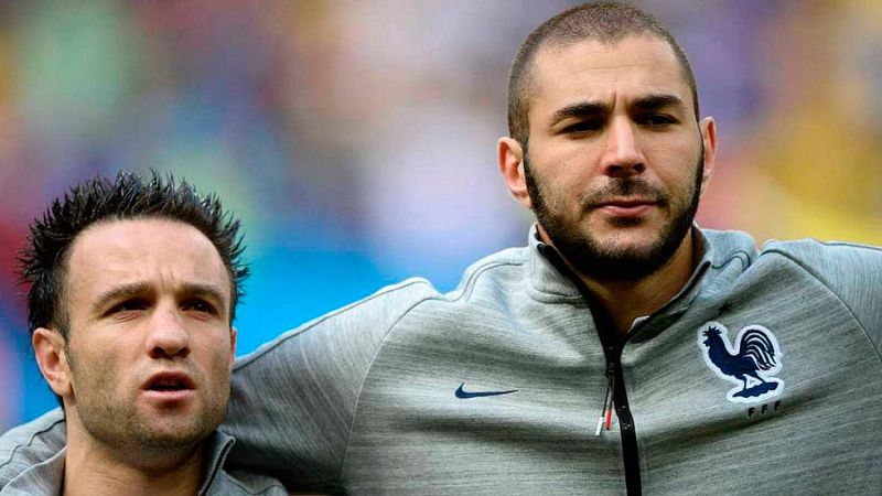La jueza levanta la prohibición de que Benzema tenga contacto con Valbuena