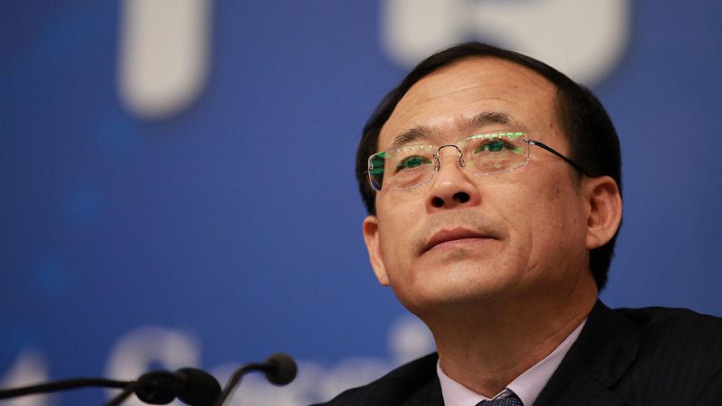 Pekín destituye al presidente de la Comisión Reguladora de las bolsas por la crisis bursátil
